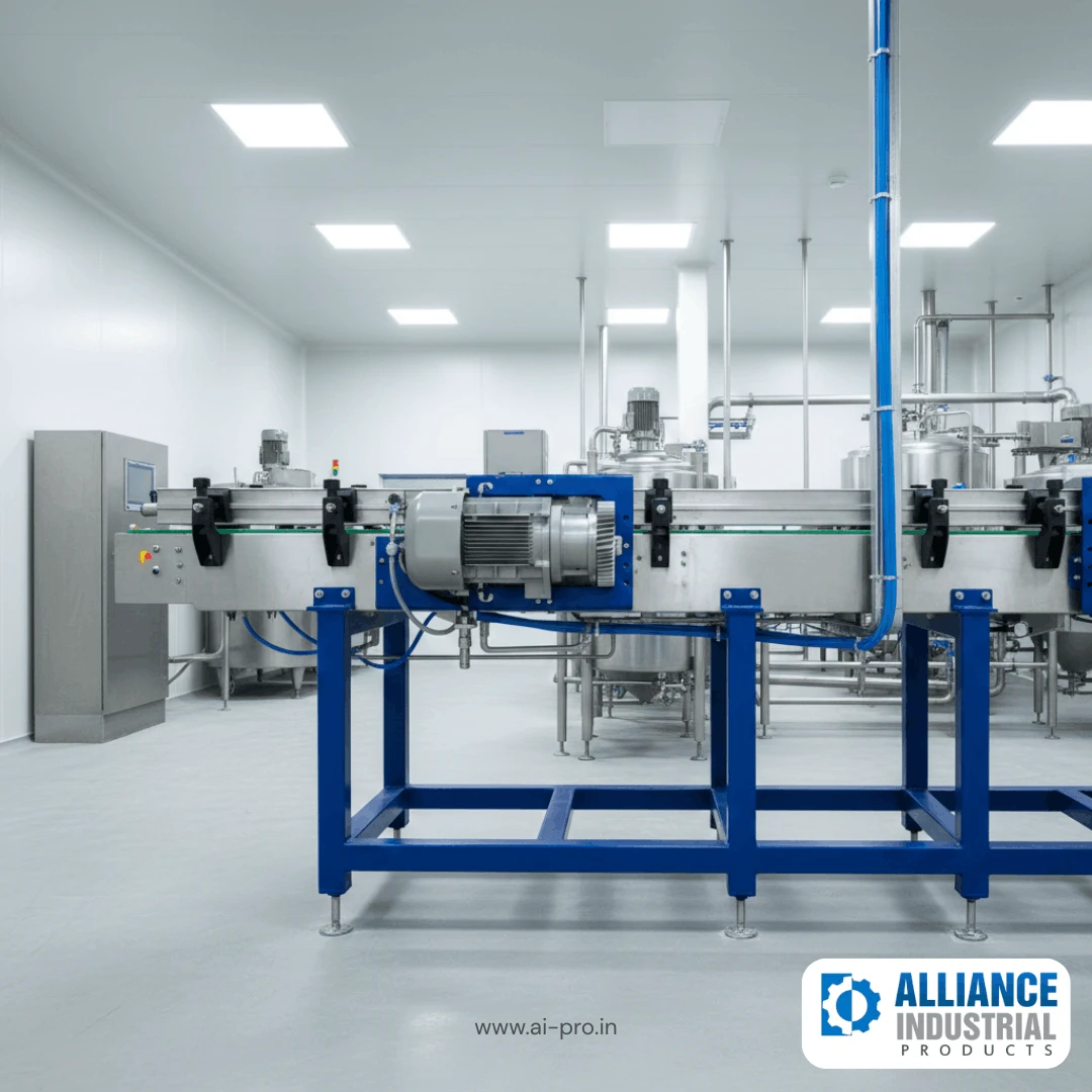 Food industry gearbox installed in a hygienic food processing conveyor system